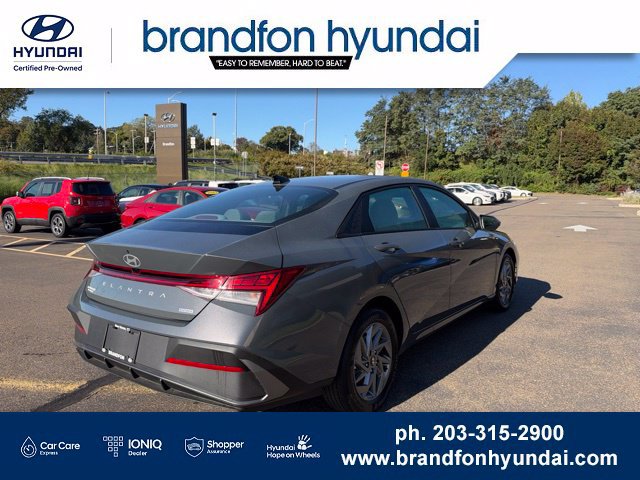 Used 2026 Hyundai Elantra Hybrid FWD image 6