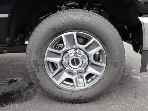 Used 2026 Ford F250 Lariat AWD/4WD image 14