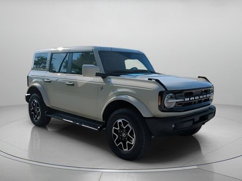 New 2026 Ford Bronco Outer Banks AWD/4WD image 2