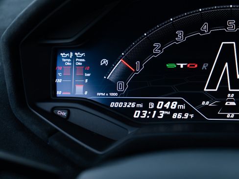 Used 2023 Lamborghini Huracan STO image 10