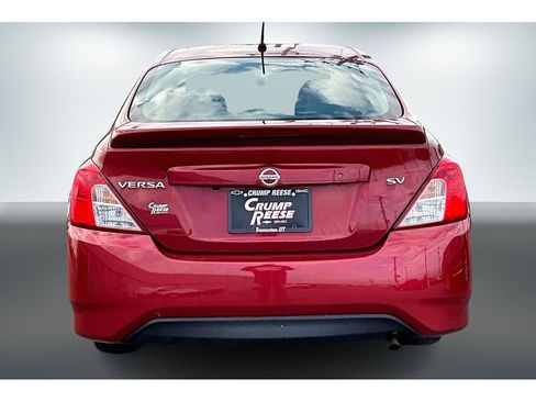 Used 2019 Nissan Versa SV image 5