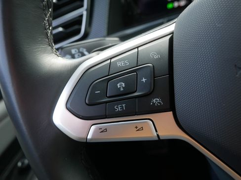 Used 2024 Volkswagen Atlas Cross Sport SEL R-Line image 25