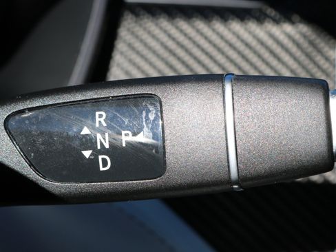 Used 2018 Tesla Model X 75D image 16