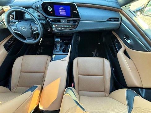 Used 2024 Lexus ES 350 w/ Premium Package image 12