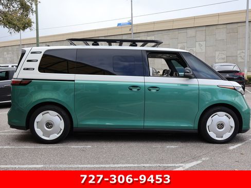 Used 2025 Volkswagen ID. Buzz 1st Edition image 11