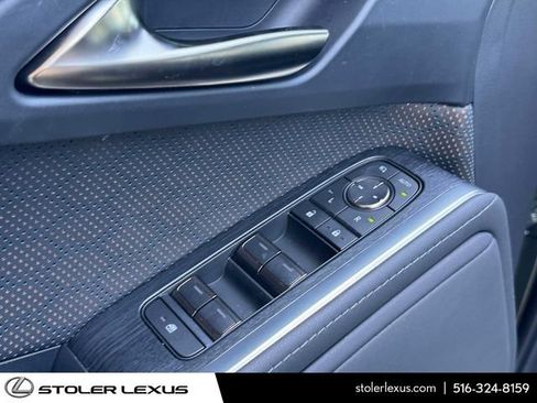 Used 2025 Lexus GX 550 w/ Accessory Package (2T) AWD/4WD image 25