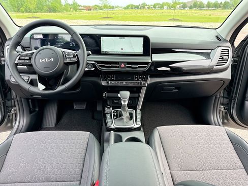 New 2026 Kia Seltos S AWD/4WD image 3