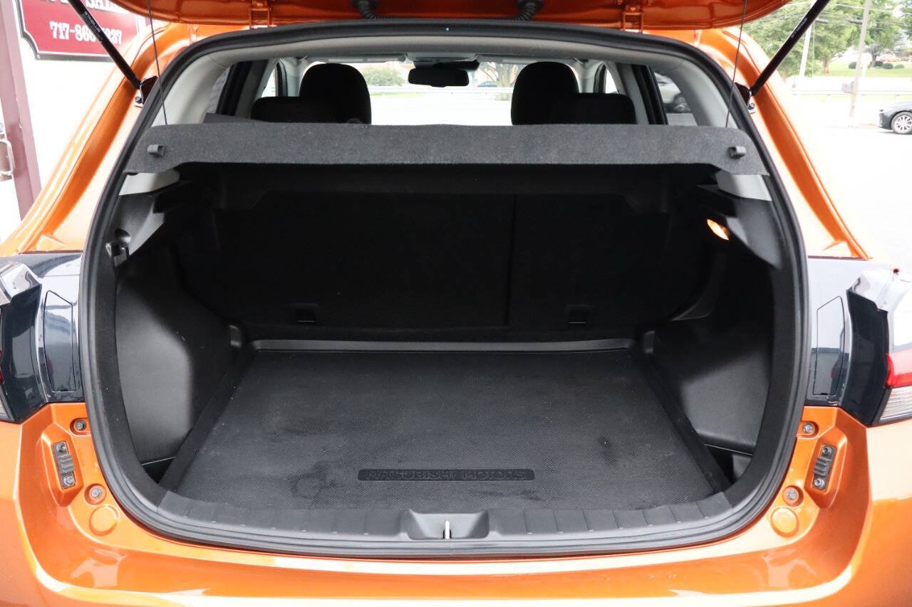 Used 2025 Mitsubishi Outlander Sport ES AWD/4WD image 4