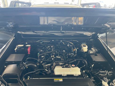 Certified 2025 Toyota Tacoma SR5 AWD/4WD image 21