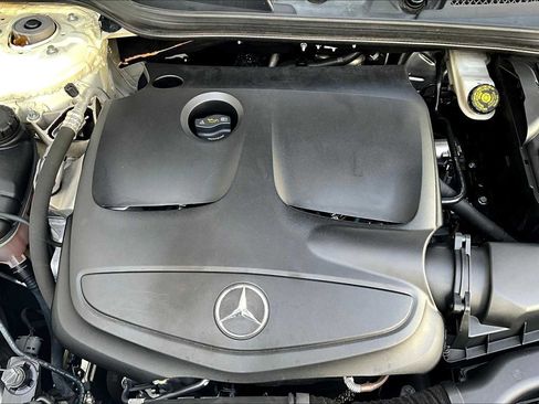 Used 2018 Mercedes-Benz CLA 250 image 30