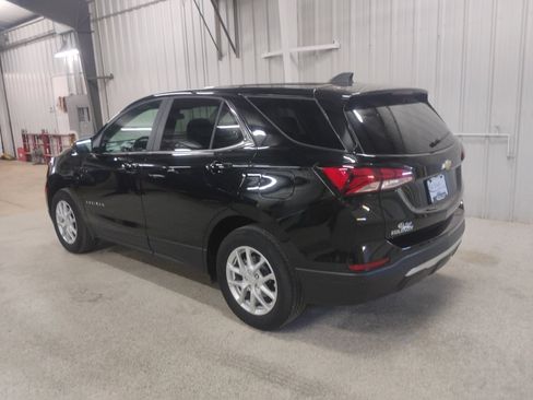 Used 2024 Chevrolet Equinox LT image 3
