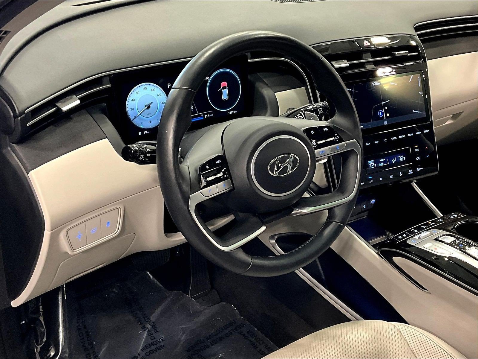 Used 2022 Hyundai Tucson Limited AWD/4WD image 17