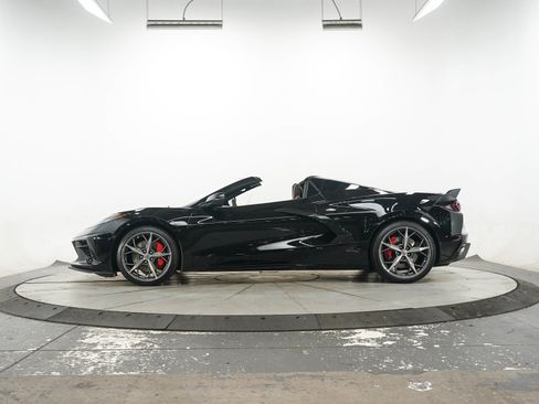 Used 2021 Chevrolet Corvette Stingray Preferred Conv w/ Z51 Performance Package RWD image 9