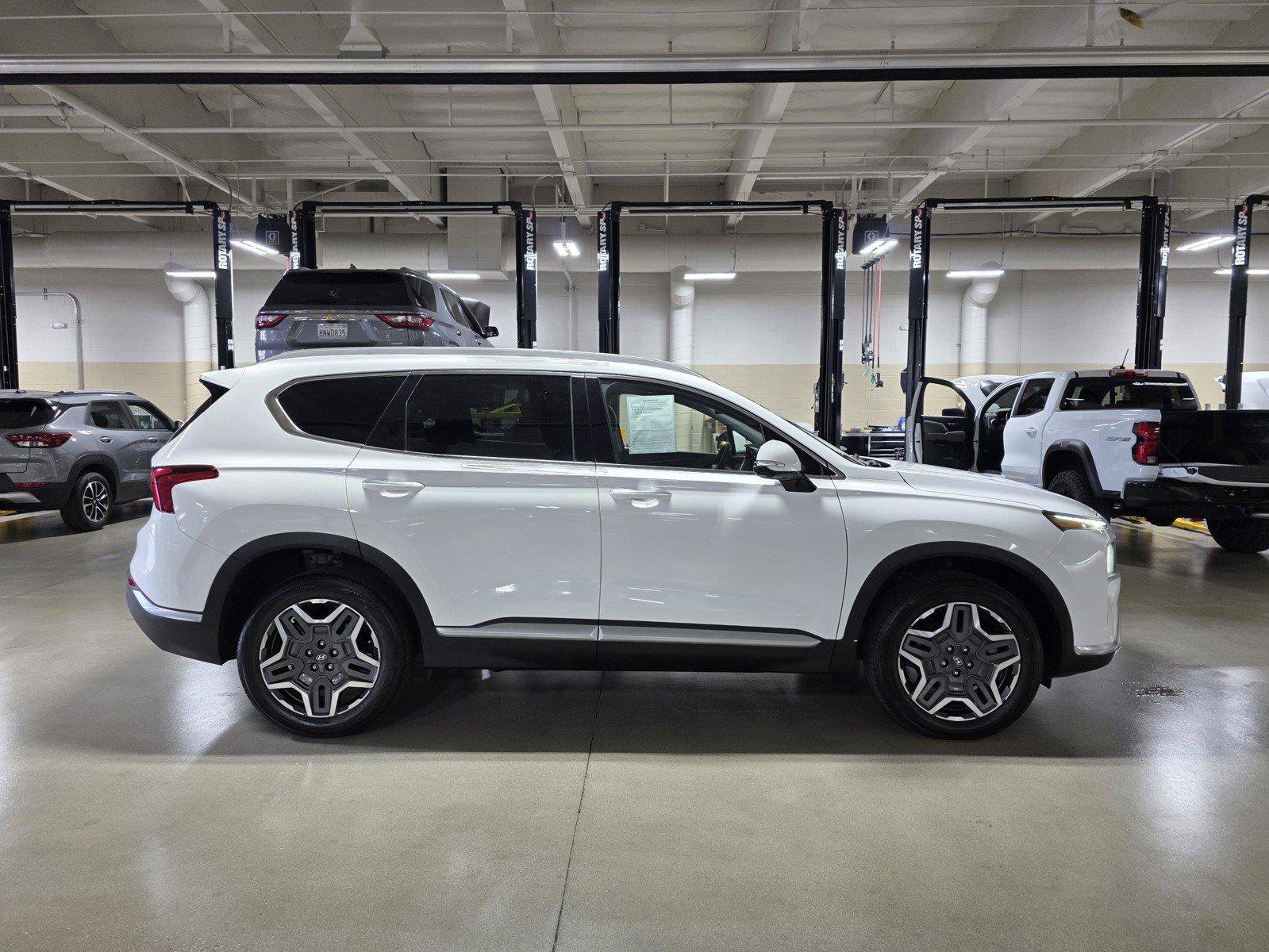 Used 2021 Hyundai Santa Fe Limited w/ Cargo Package AWD/4WD image 8