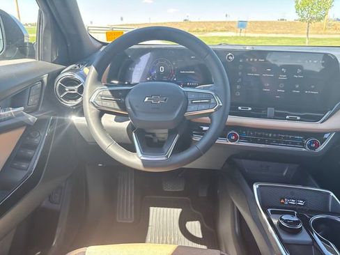 New 2026 Chevrolet Equinox ACTIV w/ Convenience Package III AWD/4WD image 13