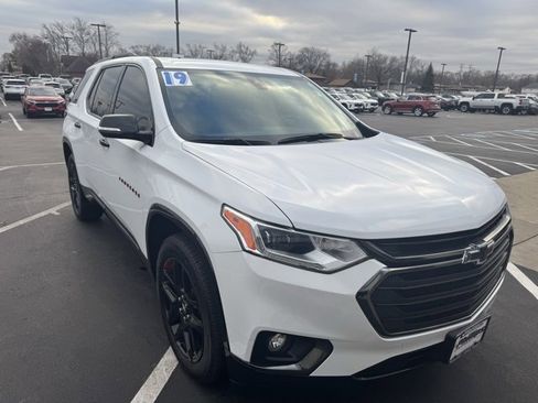 Certified 2019 Chevrolet Traverse Premier w/ Redline Edition image 8