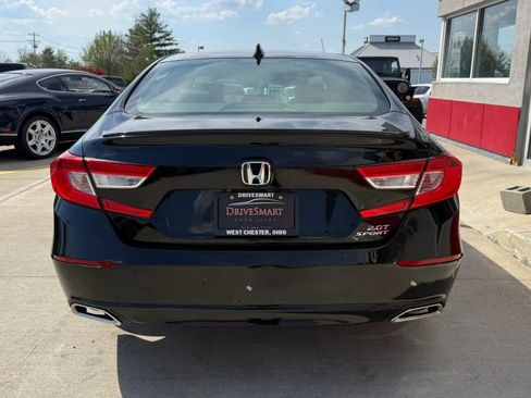 Used 2018 Honda Accord Sport image 7
