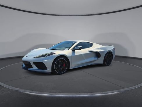 Used 2021 Chevrolet Corvette Stingray Coupe w/ Z51 Performance Package image 4