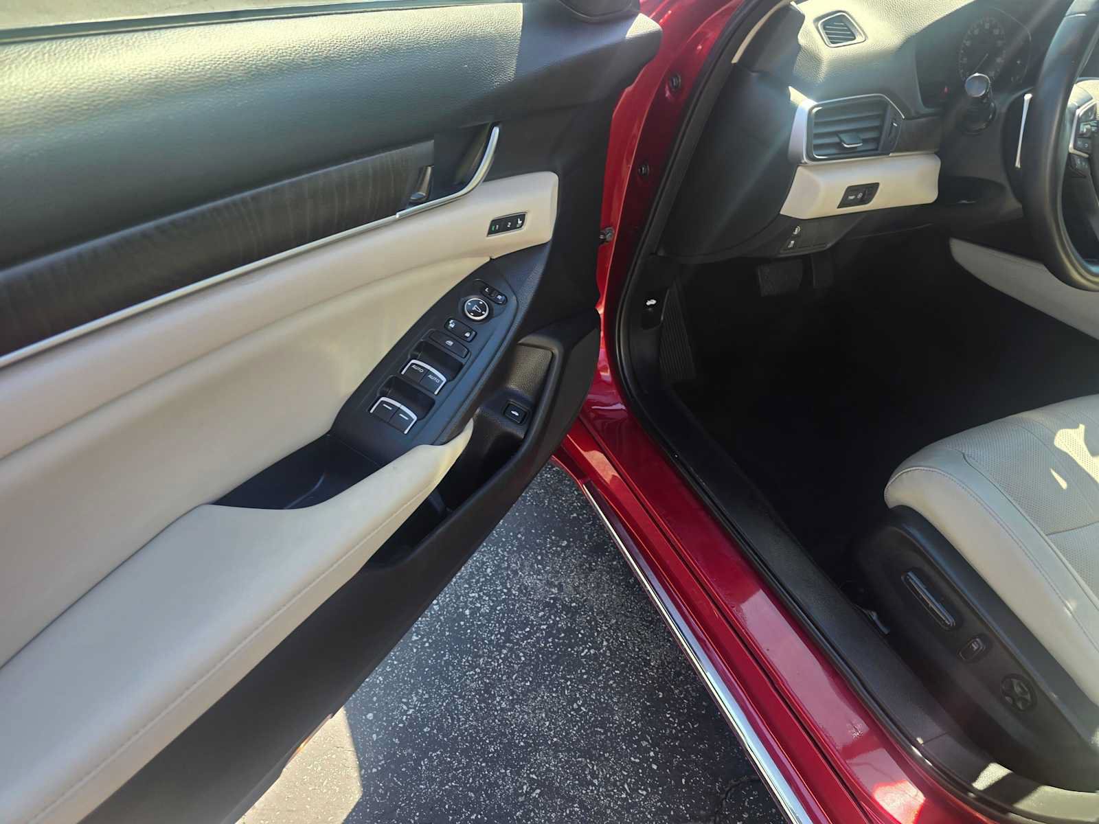 Used 2018 Honda Accord EX-L image 20