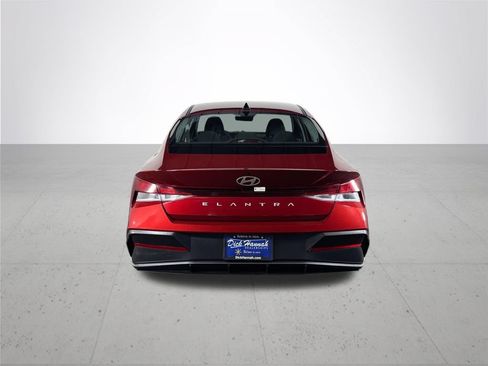 Used 2024 Hyundai Elantra SEL FWD image 7