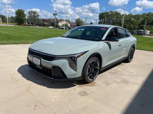 New 2026 Kia K4 GT-Line FWD image 2