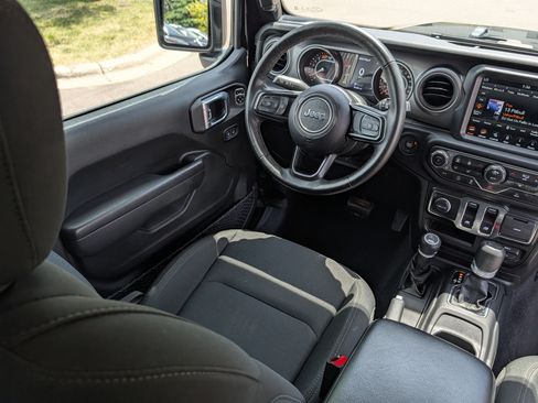 Used 2022 Jeep Wrangler Sport AWD/4WD image 9
