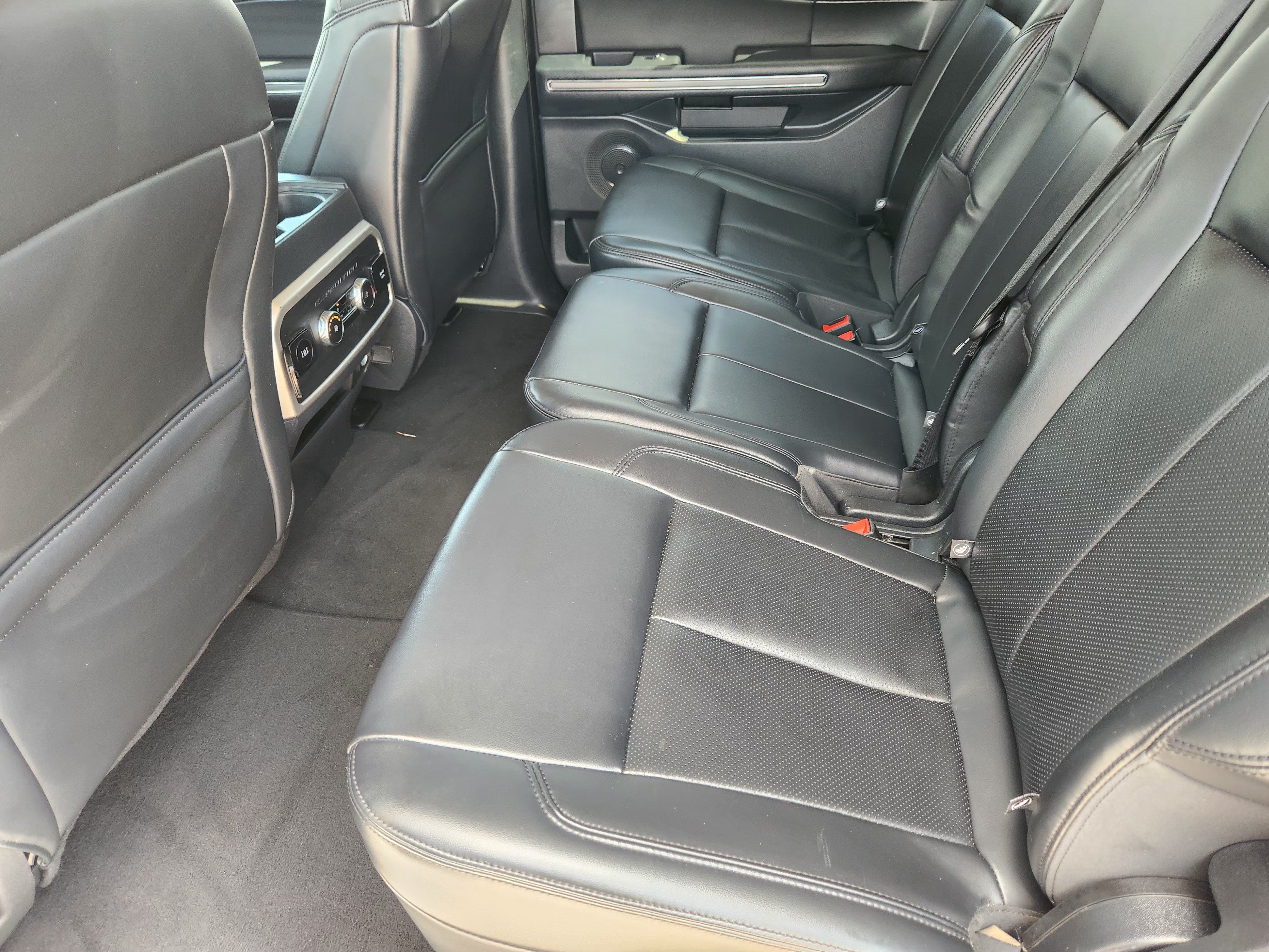 Used 2024 Ford Expedition Max XLT RWD image 29