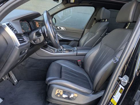 Used 2022 BMW X5 M50i w/ Parking Assistance Package image 22