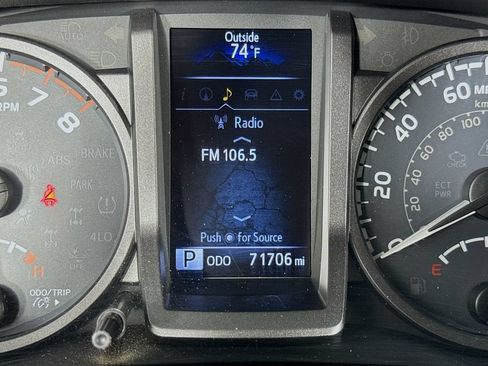 Used 2019 Toyota Tacoma TRD Off-Road AWD/4WD image 18
