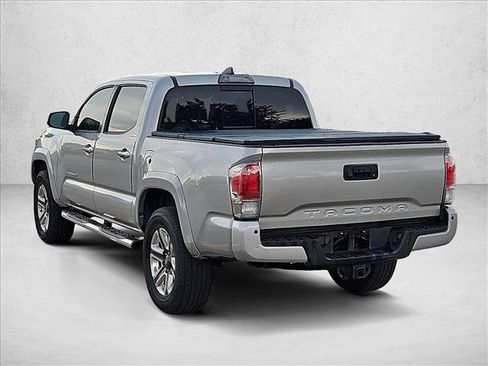 Used 2019 Toyota Tacoma Limited RWD image 7