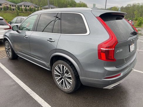Used 2020 Volvo XC90 T5 Momentum w/ Protection Package AWD/4WD image 9