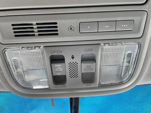 Used 2013 Honda Odyssey EX-L image 29