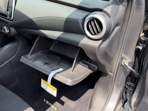 Used 2022 Nissan Versa S FWD image 24