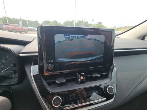 Used 2024 Toyota Corolla LE FWD image 22