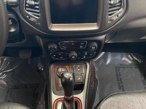 Used 2021 Jeep Compass Trailhawk AWD/4WD image 19