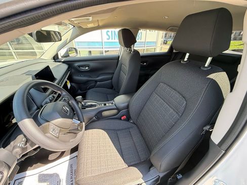 New 2026 Honda HR-V LX image 10