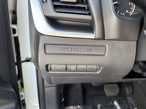 Used 2024 Nissan Rogue S AWD/4WD image 55