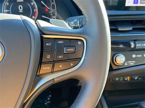 Certified 2023 Lexus ES 350 w/ Premium Package image 18