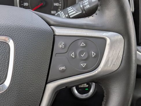Used 2022 GMC Terrain SLT w/ Infotainment Package II FWD image 27