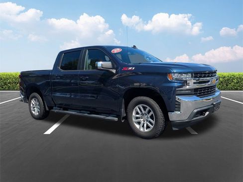 Used 2020 Chevrolet Silverado 1500 LT w/ All-Star Edition AWD/4WD image 2