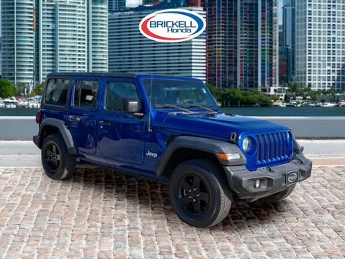 Used 2018 Jeep Wrangler Unlimited Sport image 3