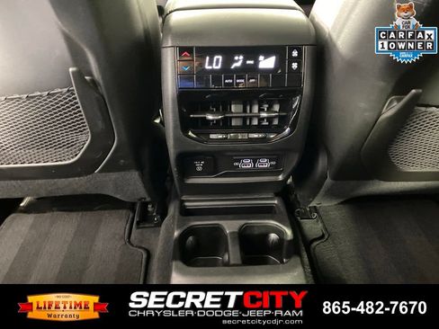 Used 2023 Jeep Grand Cherokee L Laredo AWD/4WD image 26