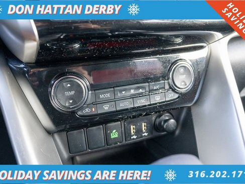 Used 2022 Mitsubishi Eclipse Cross SE image 9