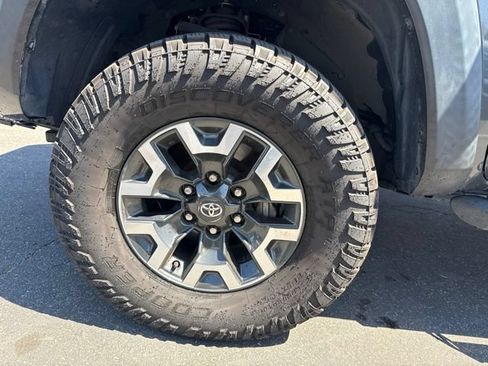 Used 2021 Toyota Tacoma TRD Off-Road w/ Technology Package RWD image 6