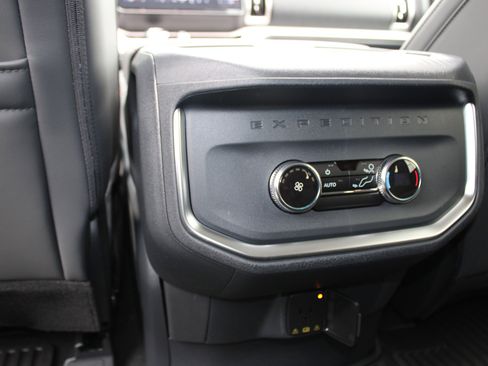 New 2025 Ford Expedition Max Active image 20