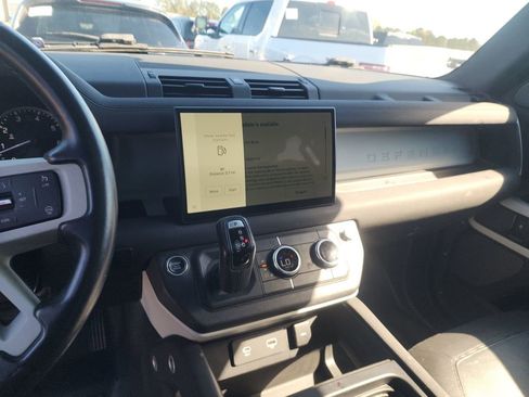 Used 2023 Land Rover Defender 110 X-Dynamic SE image 6