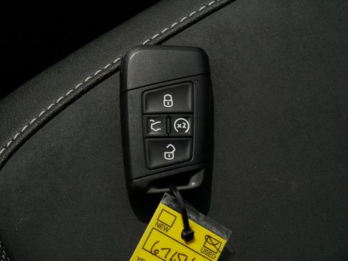 Certified 2024 Volkswagen Taos SE AWD/4WD image 32