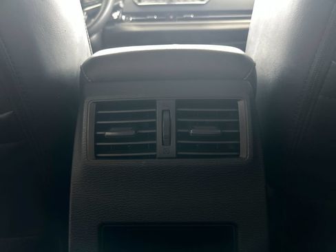Used 2024 Mitsubishi Outlander SE FWD image 37