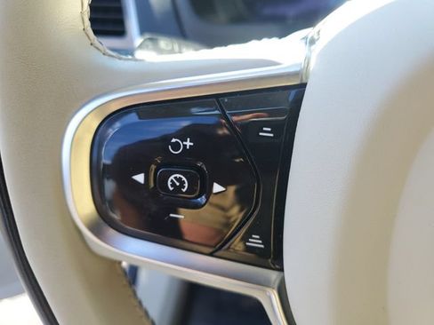 Used 2023 Volvo XC90 B6 Plus AWD/4WD image 16