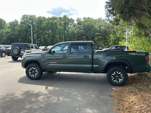Used 2021 Toyota Tacoma TRD Off-Road w/ Technology Package image 6